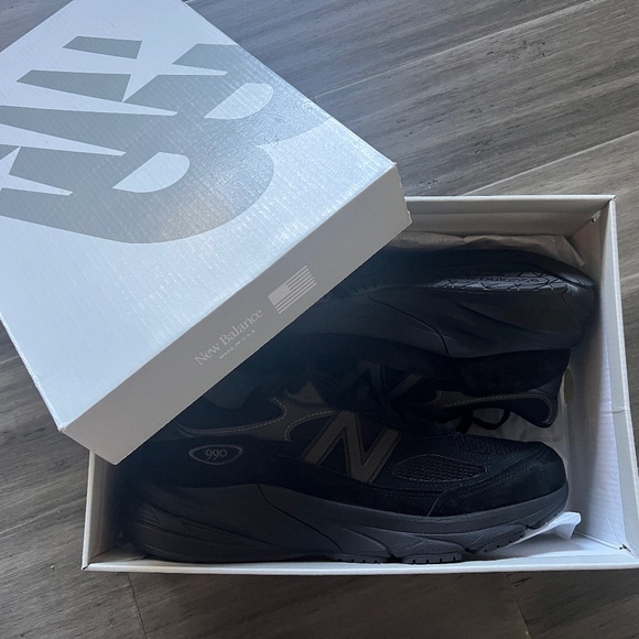 NIB NEW BALANCE 990v6 Triple Black Athletic Shoes Sneakers Men\'s 9.5